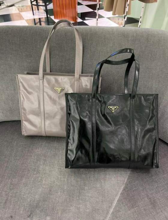 Picture of Prada Handbags _SKUfw170435437fw